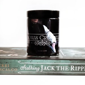 Book inspired candle "Thomas Cresswell" / Stalking Jack the ripper