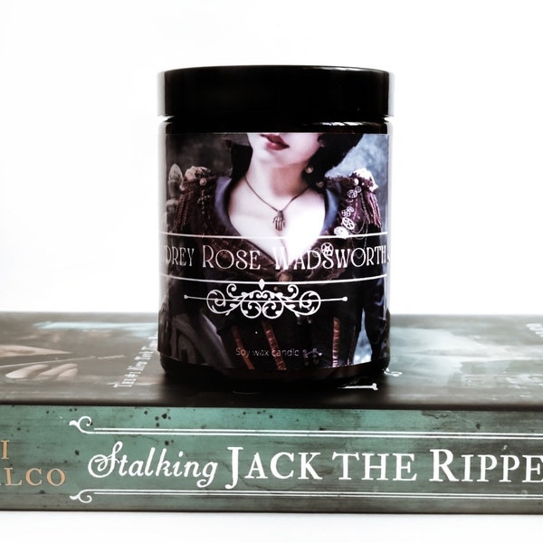 Book inspired candle "Audrey Rose Wadsworth" / Stalking Jack the ripper