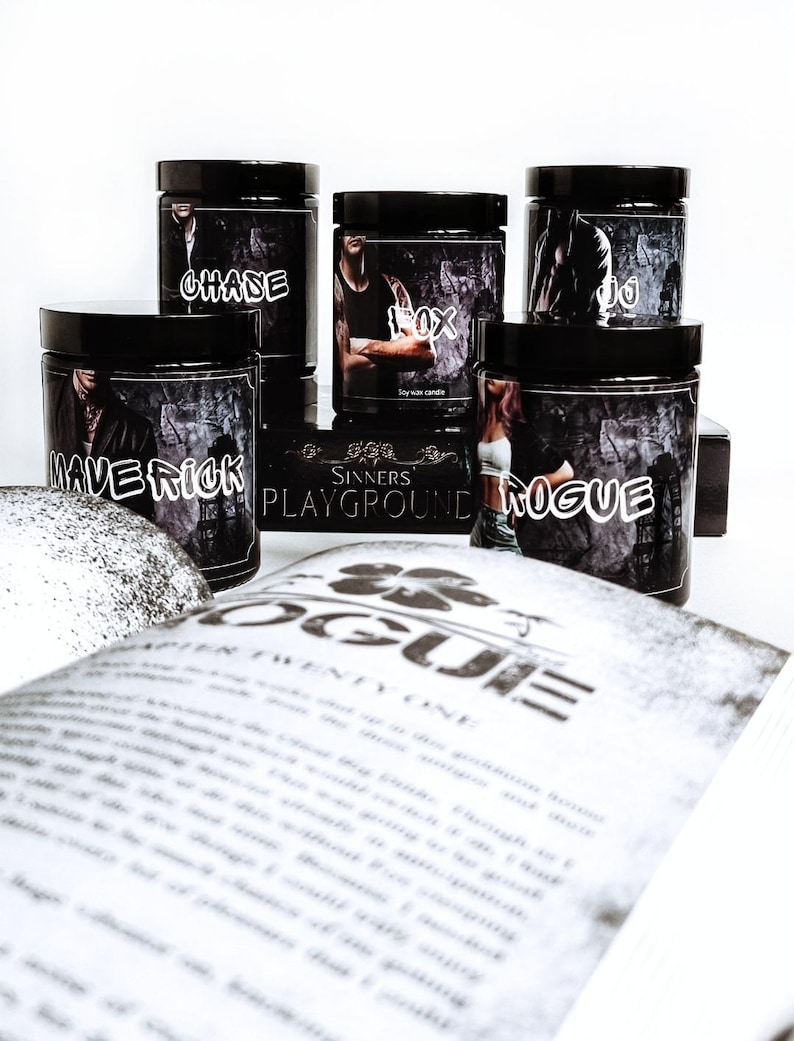 Maverick Book Inspired Soy Wax Candle - Thumbnail 3