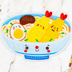 Carte postale kawaii avec nouilles udon - carte postale nouilles udon - cadeau kawaii - carte postale kawaii - illustration culinaire - carte postale découpée - carte postale en forme