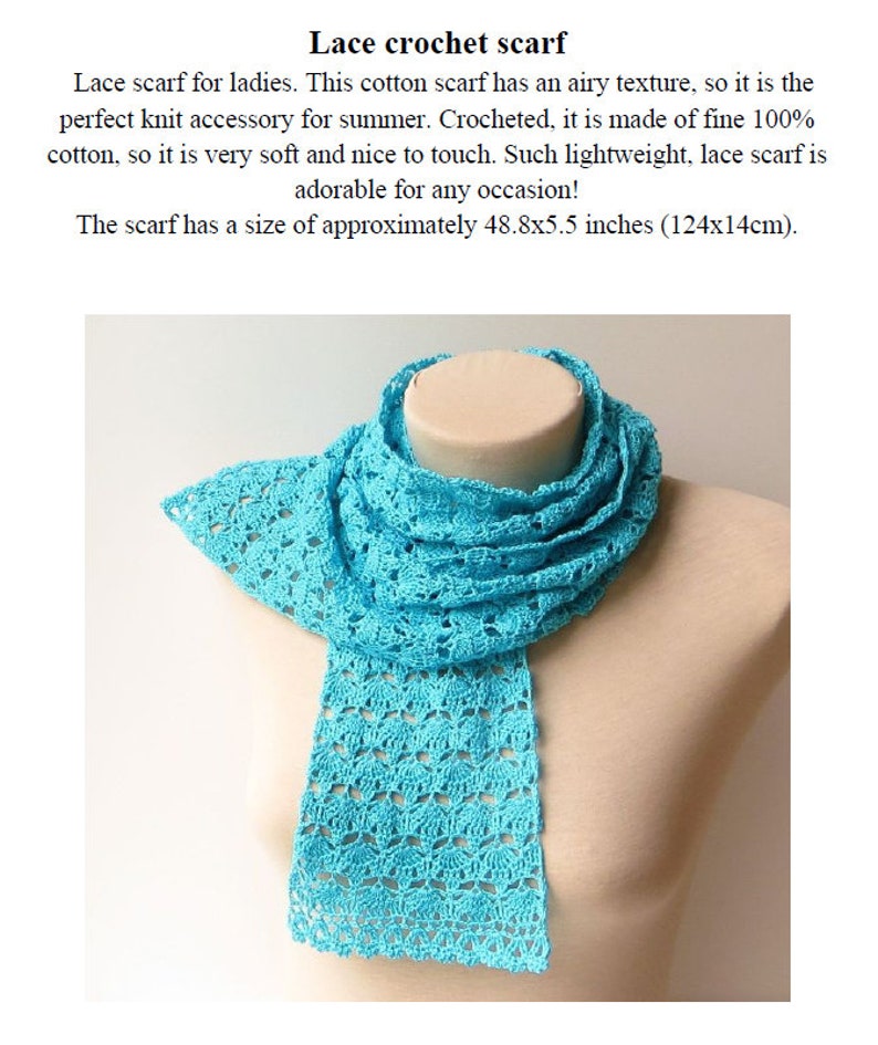 Pu&ograve; includere: Una sciarpa all'uncinetto blu chiaro con una texture ariosa. La sciarpa &egrave; realizzata in 100% cotone e misura circa 124 cm x 14 cm.