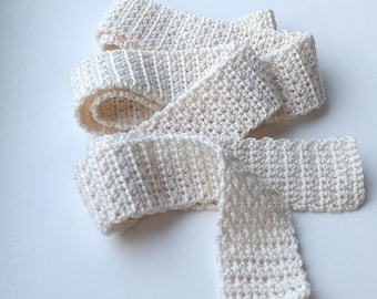 Crochet Cotton Belt: Lightweight Dress Accessory.