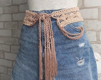 Handmade Crochet Corset Belt: Cream Cotton Waist Tie - Western Style.
