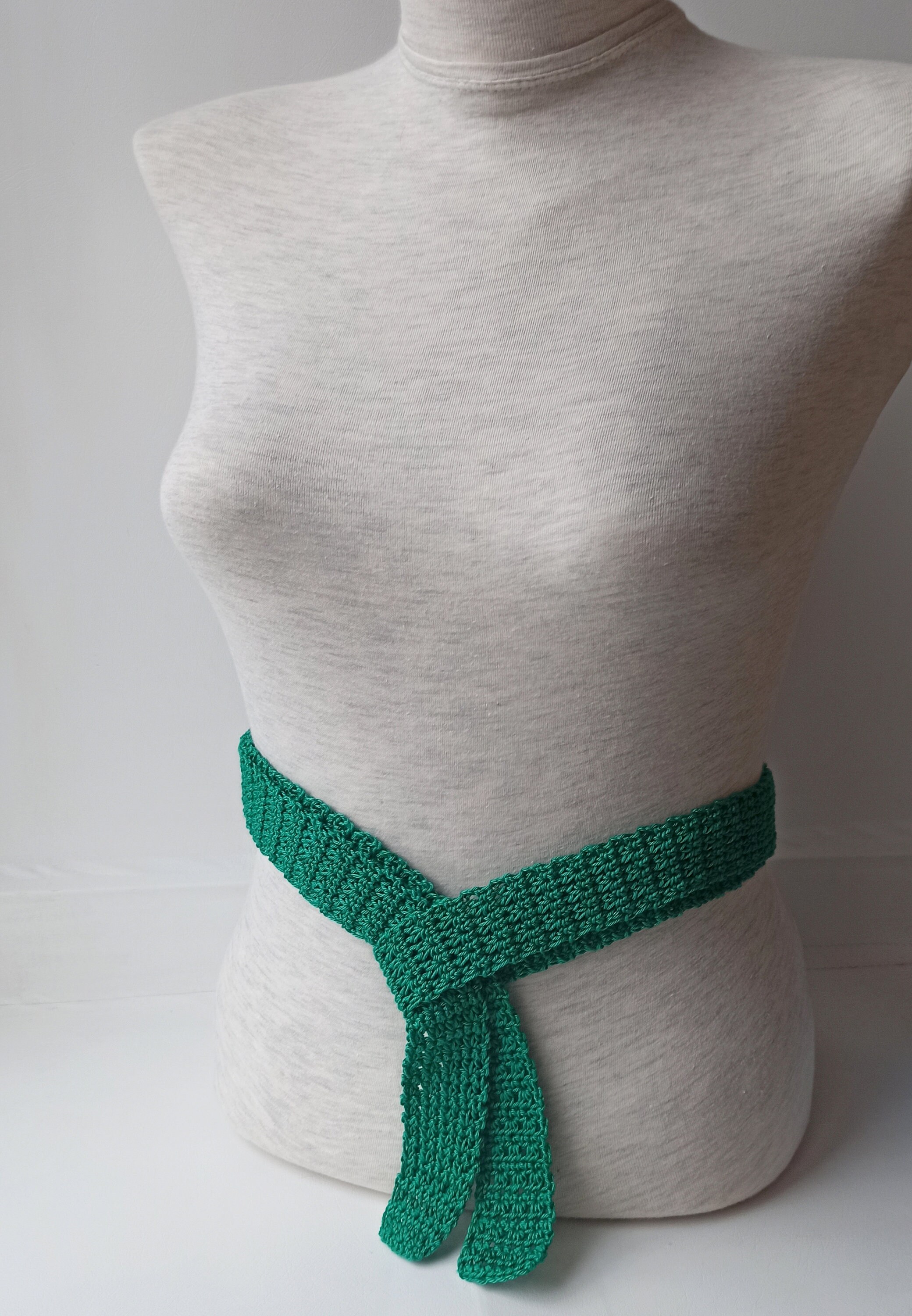 knitted dress with belt