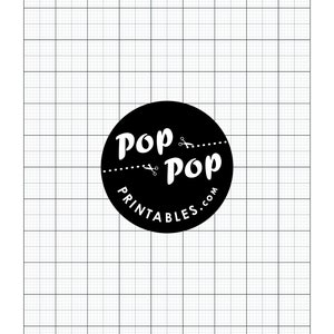 Pode incluir: Um logotipo preto e branco com o texto "POP POP PRINTABLES.COM" em um círculo com dois pares de tesouras.
