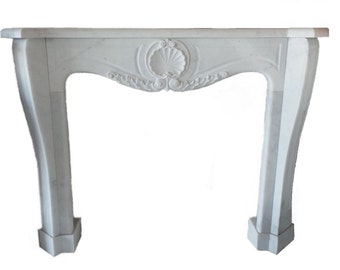 Fireplace / Fireplace mantle in Bianco Carrara marble