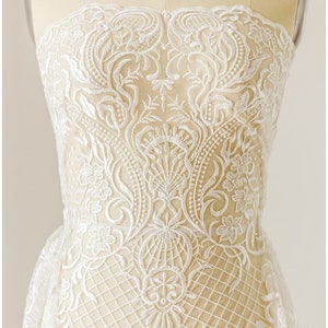 L17-044 // SOFT embroidered bridal lace Fabric, off-white Lace, Wedding Lace, Alencon Lace, Mesh lace fabric, Guipure Lace