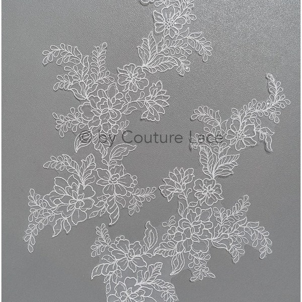 A23-307// filigree wild flower lace patch/ offwhite flower applique/ wedding dress lace appliqué/ bridal flower applique