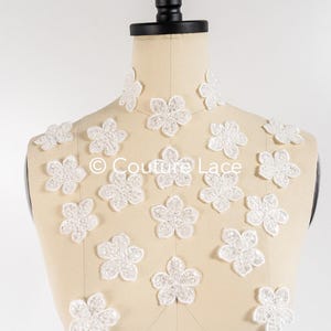 Sew on 3D flowers/ bridal flower with beads & sequinces/ off-white 3D flowers for wedding dress// A24-375 (1Pck=20 Stk)