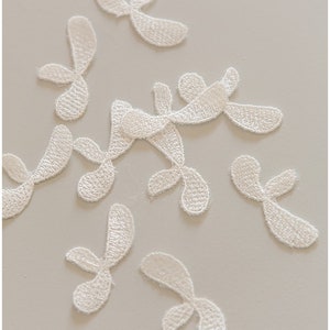 A17-087-1 //20St. Spitze Blume Aufnäher, 3D Blume Aufnäher, 3D Blume Spitzenapplikation, 3D Blume, Brautkleid Spitze Applikation, Schmetterling Applikation