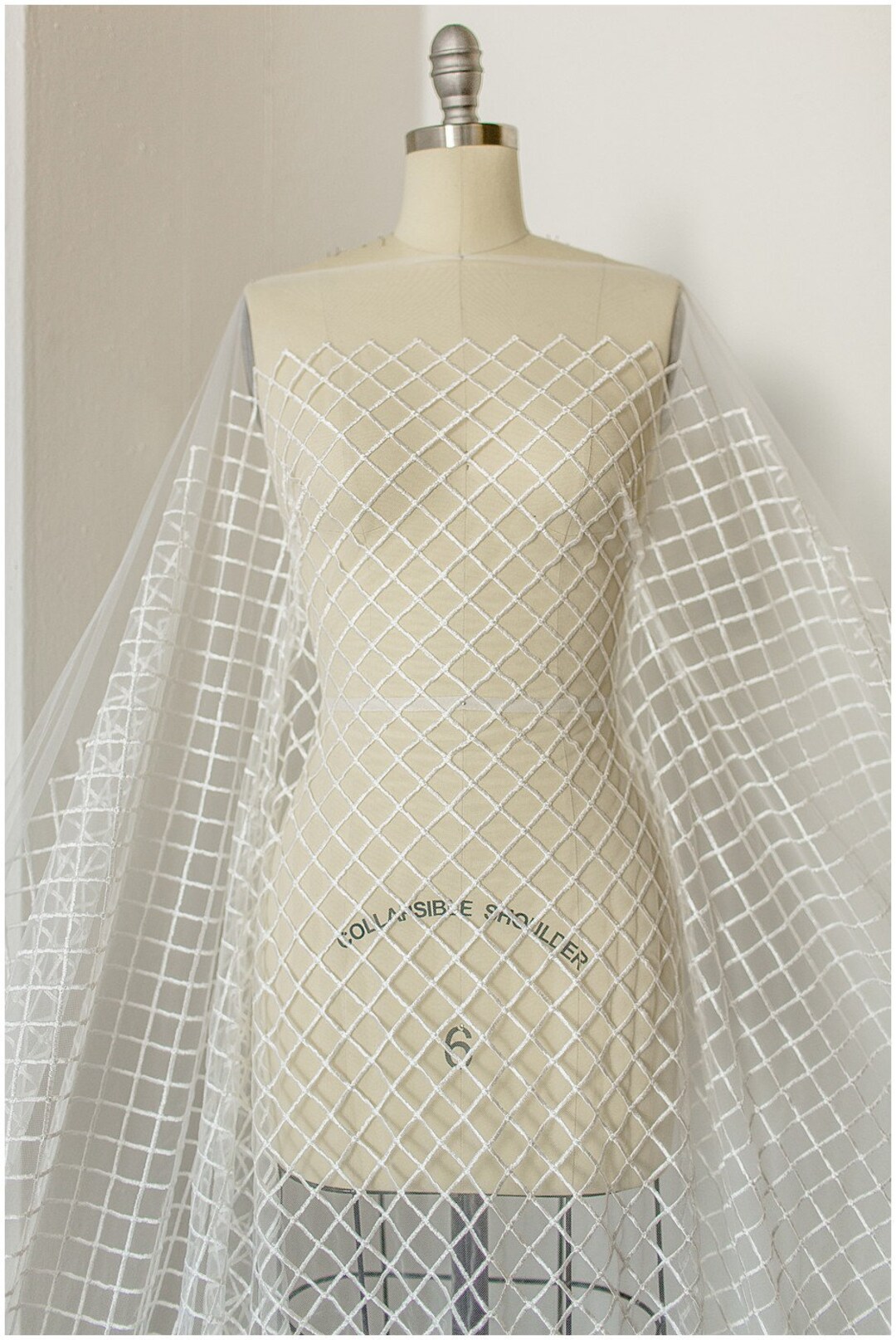 L19-254 // Off-white Net Lace Fabric, Big Netting Embroidered Lace ...