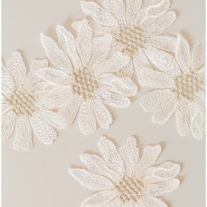 A17-100-1 //20 Stk. Spitze Blume Aufnäher, Aufnäher 3D Blume, 3D Spitze, Hochzeitskleid Spitze Applikation, 3D Spitze, Braut 3D Applikation