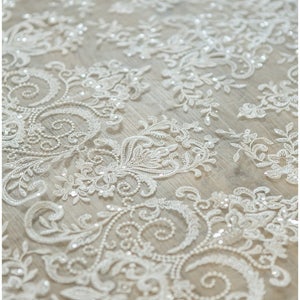 L17-075 // Weicher gestickter SEQUIN Ornament SPITZEN-STOFF, off-white Spitze, Hochzeitsspitze, Alencon-Spitze, Netz-Spitze, Brautspitze