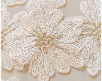 A17-101 //20pc. Lace Flower patch, Sew on 3D flower, 3D flower lace appliqué, 3d lace flower, weddingdress lace appliqué, bridal 3D applique