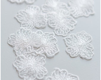 A17-115 //10pc. Lace flower patch, Sew on 3D flower, 3D flower lace appliqué, 3d lace flower, weddingdress lace appliqué, bridal 3D applique