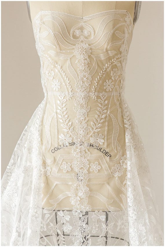 GEOMETRIC FLOWER LACE DRESS