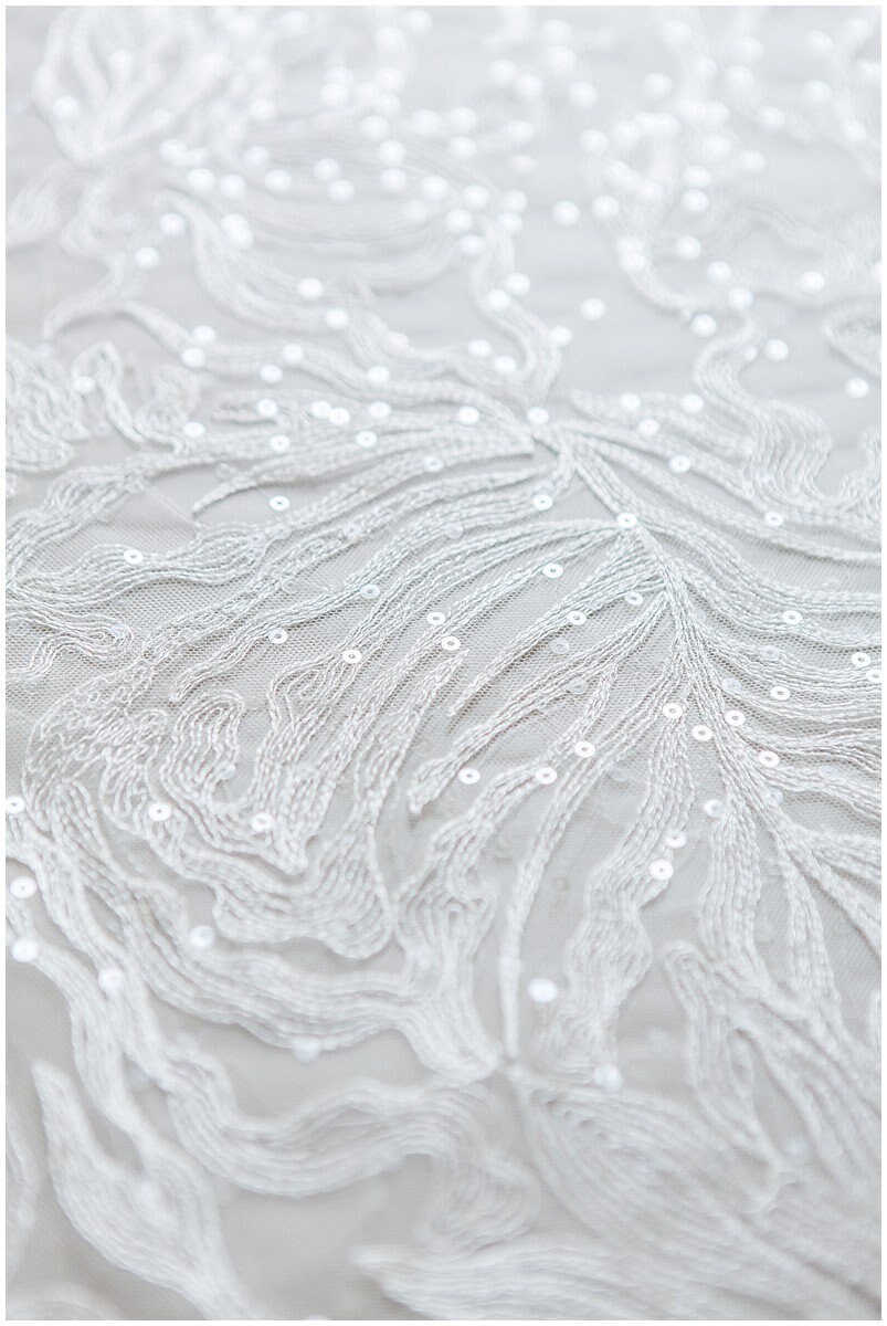 Très doux, fleur dentelle tissu avec paillettes transparents, dentelle plume, doux mariage robe de dentelle, dentelle voile (L17-147) Très doux, fleur dentelle tissu avec paillettes transparents, dentelle (L17-147) plume, doux mariage robe de dentelle, dentelle voile (L17-147) dentelle c72528