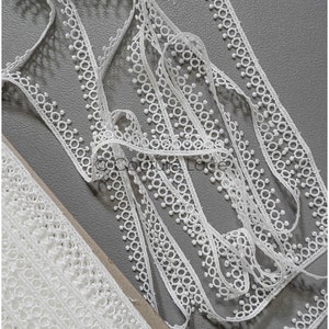 T22-217 - 4yds // off-white boho crochet lace trim/ geometric lace trim / bridal guipure lace trim/ offwhite dot lace trim