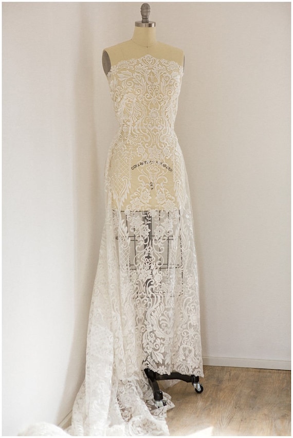 L17-046 // Heavy Embroidered Bridal Lace Fabric, Off-white Lace, Wedding  Lace, Alencon Lace, Mesh Lace Fabric, Guipure Lace 