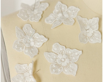 A17-144 // 10pc. lace flowers, Sew on 3D flower, 3D flower lace appliqué, 3d lace flower, weddingdress lace appliqué, bridal 3D applique