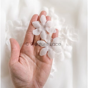 3g. 3d lace flowers/ sew on 3D flowers/ 3D flowers lace appliqué/ wedding dress lace appliqué// A24-412