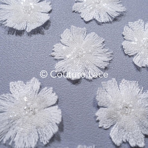 Sew on 3D flowers/ bridal flower with beads & sequinces/ off-white 3D flowers for wedding dress// A24-033 (1 Pck = 10 Stk)