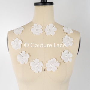 Sew on 3D flowers/ bridal flower with beads & sequinces/ off-white 3D flowers for wedding dress// A24-007 (1Pck=10 Stk)