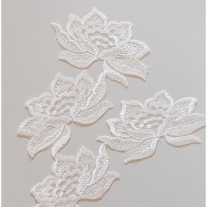 A17-077 // 4pc. Lace Flower patch, Sew on 3D flower, 3D flower lace appliqué, 3d lace flower, wedding dress lace appliqué, bridal lace