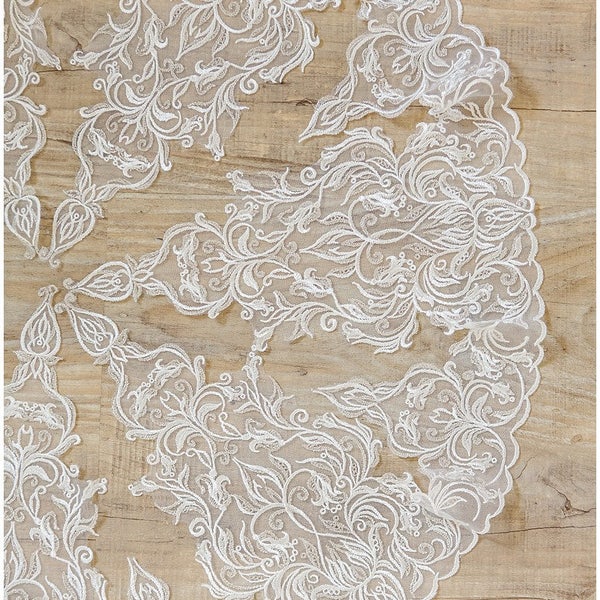 T17-009 // Ivory/ Silver lace trim, ornate Lace trim, Bridal Lace trim, Soft Lace Trim, Off-white crochet Lace, wedding dress lace Trim