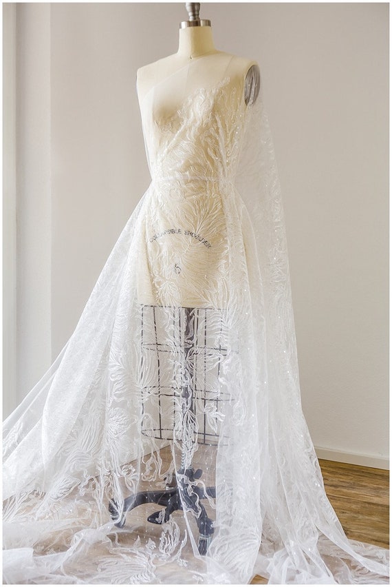 Très doux, fleur dentelle tissu avec paillettes transparents, dentelle (L17-147) plume, doux mariage robe de dentelle, dentelle voile (L17-147) dentelle c72528 Très doux, fleur dentelle tissu avec paillettes transparents, dentelle (L17-147) plume, doux mariage robe de dentelle, dentelle voile (L17-147) dentelle c72528