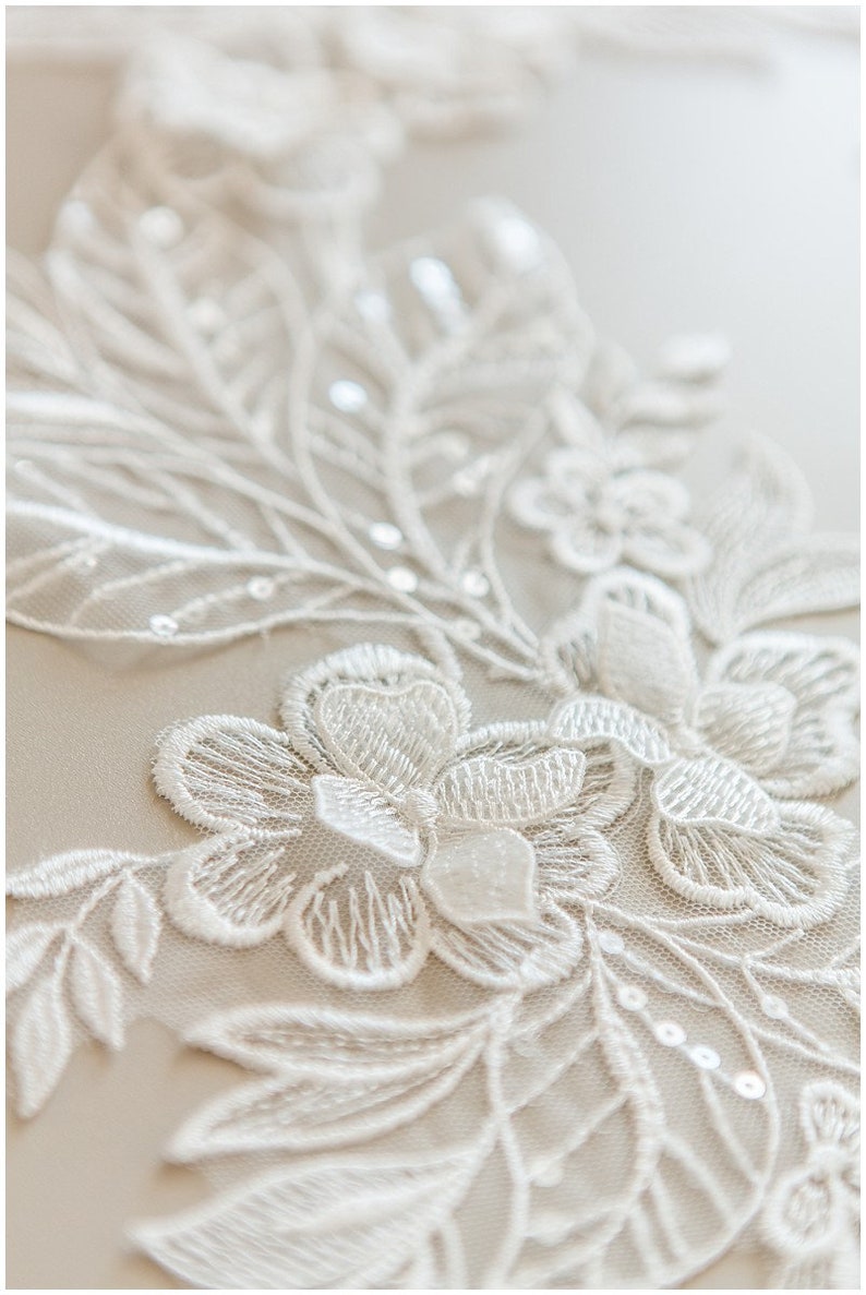 A17-129 // 2pc. 3D Mirrored Wedding Dress Appliqué Large Lace | Etsy