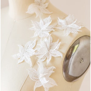 A17-081 // 20stk. Spitze Blume Aufnäher, 3D Blume Aufnäher, 3D Spitze Blume, Hochzeitskleid Spitze Applikation, Braut Spitze Blume