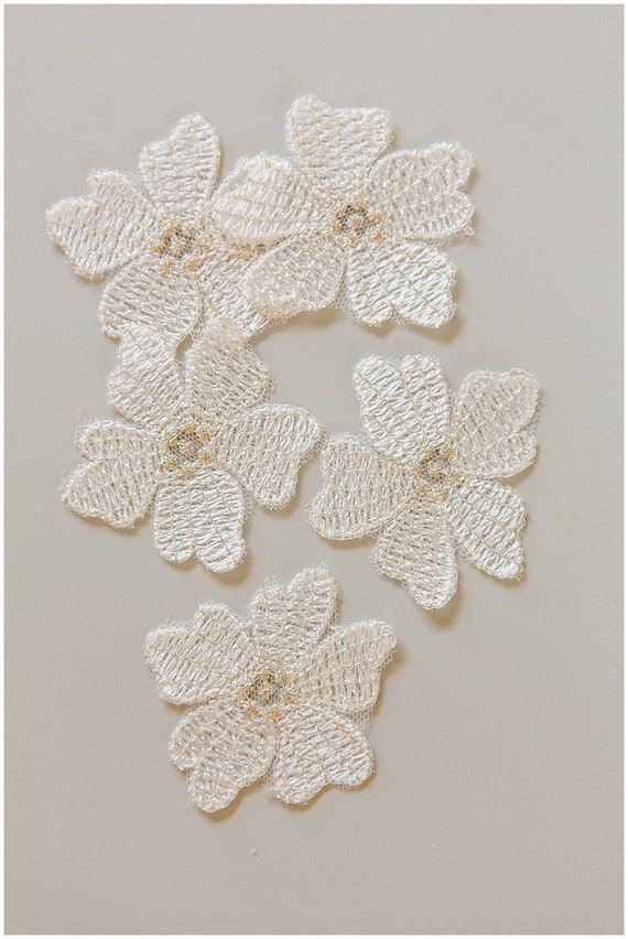 A17-103 / 10pc. Lace Flower Patch, Sew on 3D Flower, 3D