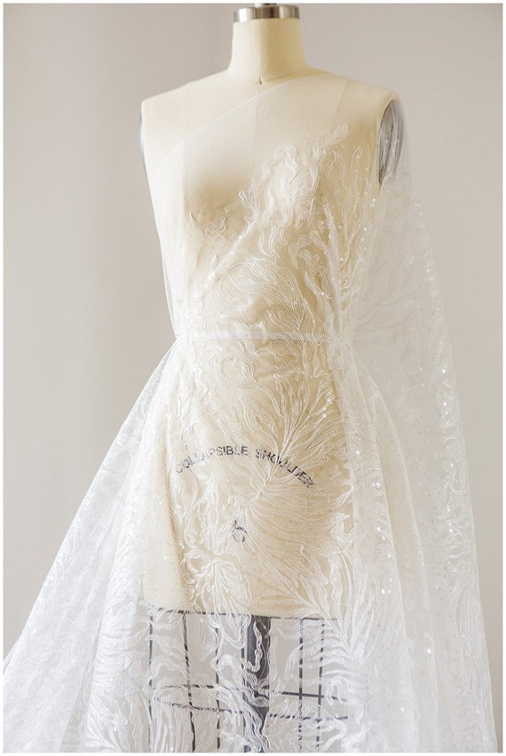 Très doux, fleur dentelle tissu avec paillettes transparents, dentelle (L17-147) plume, doux mariage robe de dentelle, dentelle voile (L17-147) dentelle c72528 Très doux, fleur dentelle tissu avec paillettes transparents, dentelle (L17-147) plume, doux mariage robe de dentelle, dentelle voile (L17-147) dentelle c72528