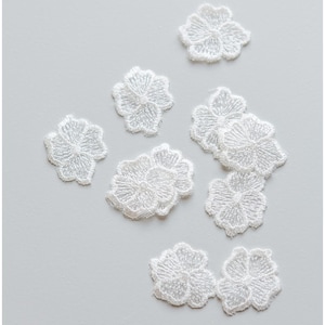 A17-111 // 10pc. Lace leaf patch, Sew on 3D flower, 3D flower lace appliqué, 3d lace flower, weddingdress lace appliqué, bridal 3D applique