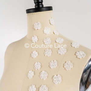 Sew on 3D flowers/ bridal flower with beads & sequinces/ off-white 3D flowers for wedding dress// A24-373 (1Pck=20 Stk)