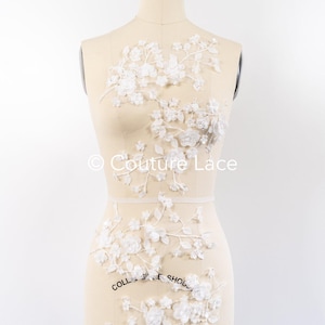 Romantische Applikation off-white/ Braut Aufnäher mit 3D Blumen & Perlen/ Hochzeitskleid Applikation/ Braut Aufnäher // A24-382