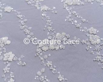 Kralenkantstof/ witte couturekantstof/ gebroken witte bruidskantstof/ parelkralenkant// L24-809