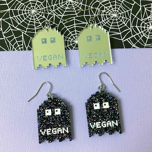 Orecchini acrilici vegan Pixel Ghost - Scegli argento specchio o nero con glitter arcobaleno - Halloween Spooky Cute Spoopy stile retrò a 8 bit