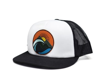 Surf trucker hat