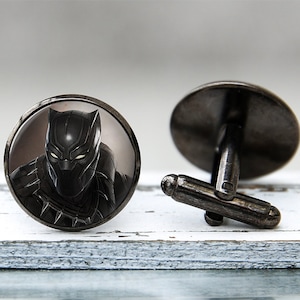 Zwarte Pamther-manchetknopen voor heren geïnspireerde komische superheldenfilm eek nerd manchetknoop gepersonaliseerde geekery cadeau voor mannen bruiloft manchetknoop voor vaders