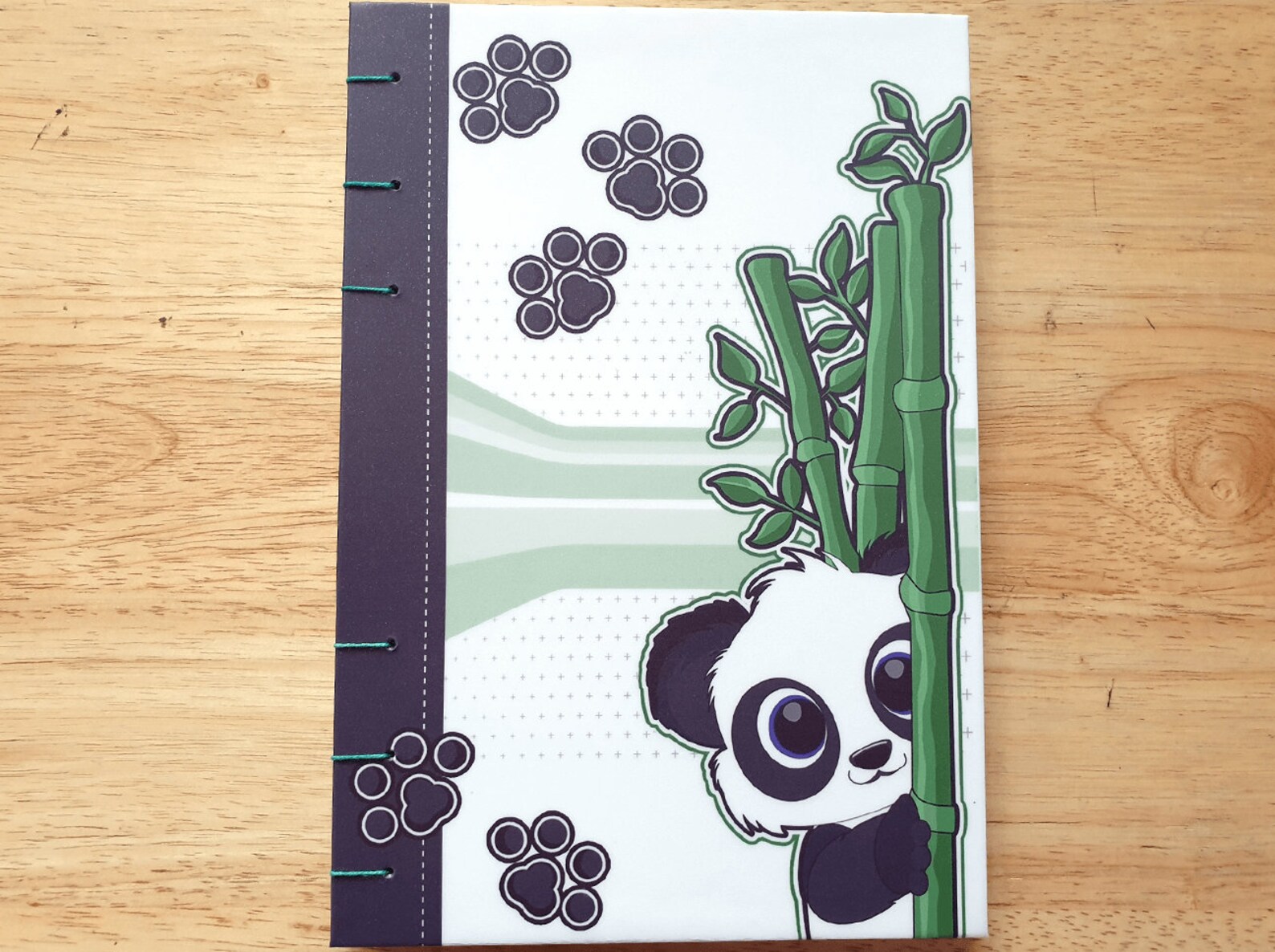 Тетрадки с пандой. Панда рисунок на блокнот. Тетрадь панда самодельная. Панда. Красивые тетрадки с пандочкой.