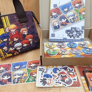 Ensemble cadeau Persona 4, ensemble personnalisé 4, ensemble cadeau anime, ensemble anime, ensemble cadeau vacances, breloque persona 4, épingles persona 4, autocollant persona 4