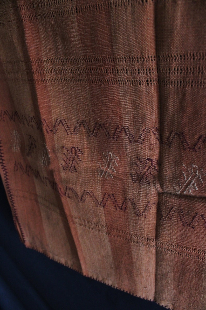 Huipil de Pinotepa by Don Luis made of waist loom with natural dyes