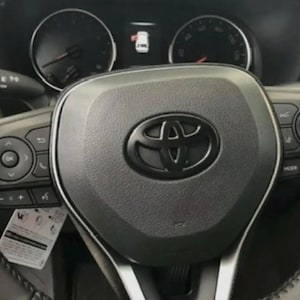 Matte Black Lenkrad Emblem Abdeckung - Universal Fit für Tacoma, Tundra, 4Runner, Camry, RAV4, Corolla