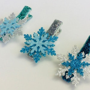 Glitter felt snowflake hair clips snowflake barrette winter hair clips Christmas hair clips Christmas bows snowflake bow girls hair clips