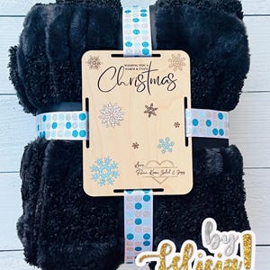 Blanket with tag, Blanket gift set, Custom blanket with name tag, Christmas Blanket Tag, Personalized blanket tag, Holiday blanket sherpa,