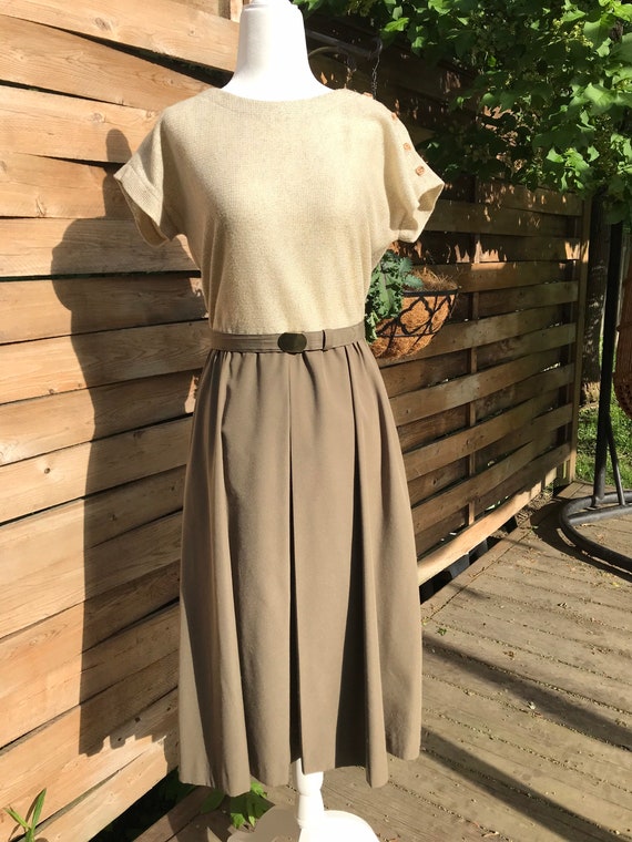 Vintage belted dress // dolman short sleeve // kni