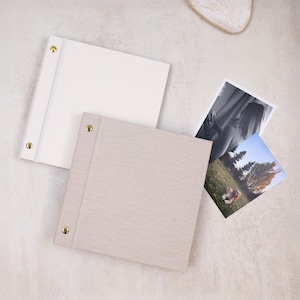 Traditionelles Fotoalbum zum Aufkleben 20x20cm | Benutzerdefiniertes Leinencover & Prägung | Hochzeit, Baby, Reise, Erinnerungsbuch (AT)