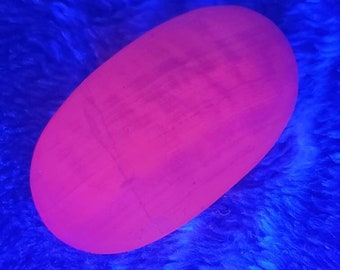 Mangano Calcit Palmenstein - UV Reaktiv rosa Calcit - Versandkostenfrei